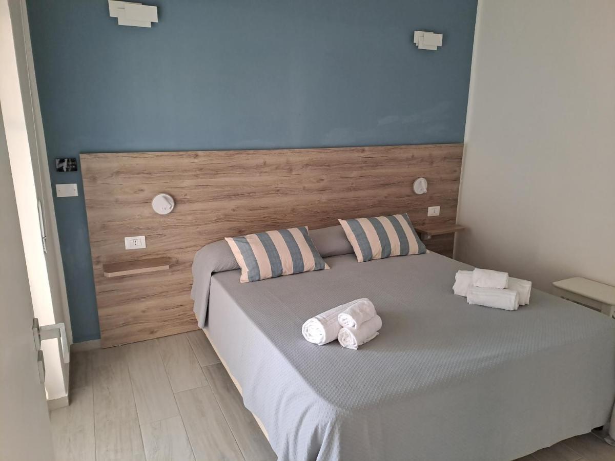 Le Roccette Mare Beach Hotel & Restaurant 特罗佩阿 外观 照片