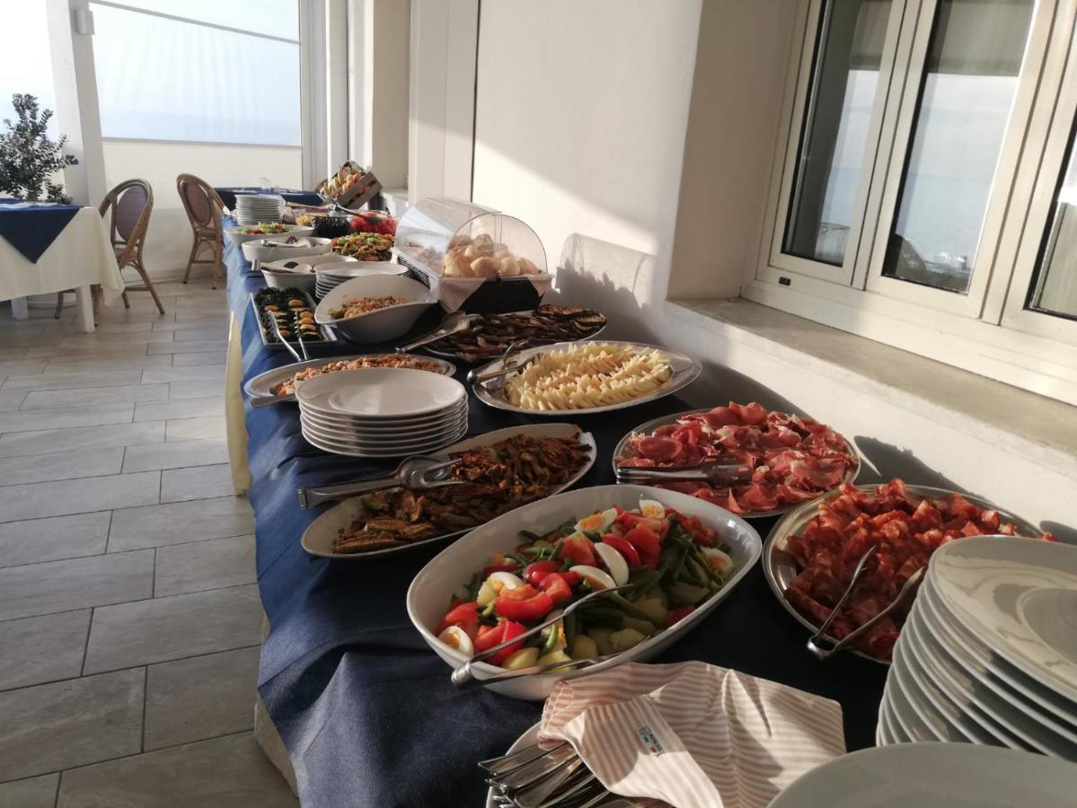 Le Roccette Mare Beach Hotel & Restaurant 特罗佩阿 外观 照片