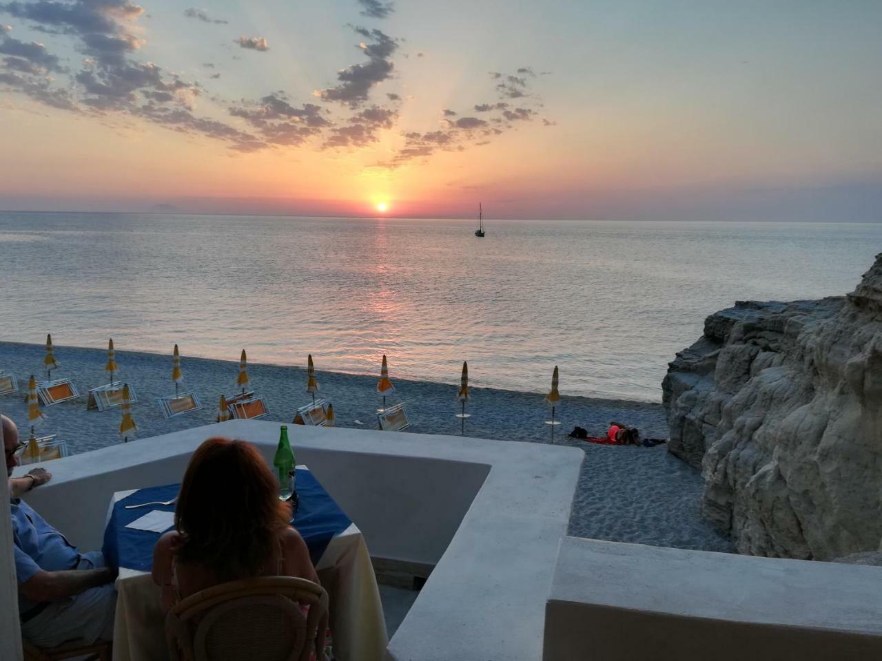 Le Roccette Mare Beach Hotel & Restaurant 特罗佩阿 外观 照片